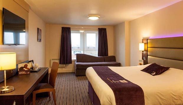 Premier Inn Nottingham Arena エクステリア 写真